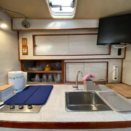 Barca Boat&breakfast 船屋 科拉雷侯