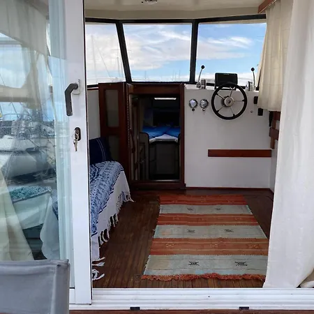 Barca Boat&breakfast Πλωτό κατάλυμα Κοραλέχο